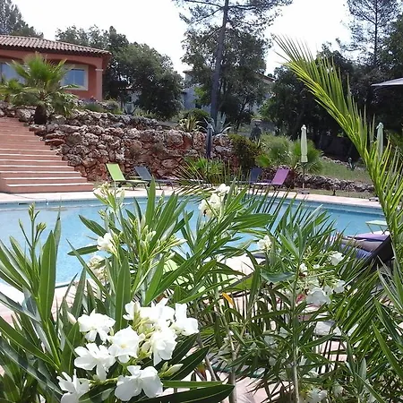 בית הארחה Mas Des Lys 4*